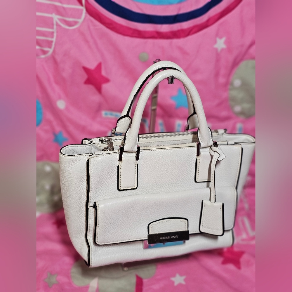 MICHAEL KORS  LEATHER SHOULDER BAG - Picture 13 of 17